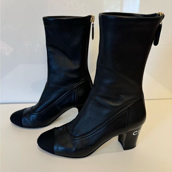 RARE Chanel Lambskin Rhinestone Logo Heeled Boots EU 37 US 6.5 KarlLagerfeld Era - Picture 5 of 17